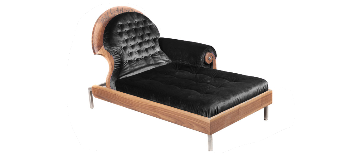 European Walnut / Black Velvet